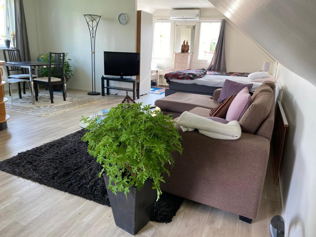 Gaest Laegenheten Med Egen Terrass Falkenberg Esterno foto